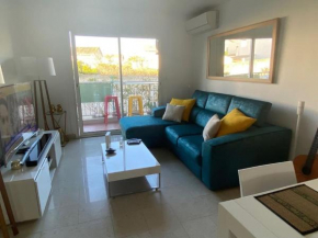 Appartement à 20 mètres de la plage avec balcon